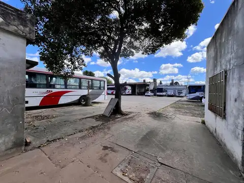 VENTA TERRENO EN ESQUINA /DEPOSITO GALPON