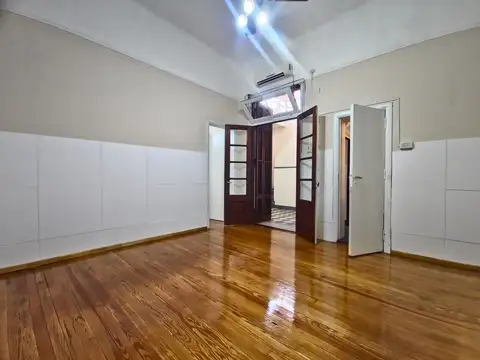 La Rioja 1250 - ph de 3 ambientes + cuatro 1er piso+ terraza sin expensas