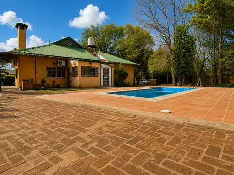 Venta de Casa en Colastine pileta y quincho
