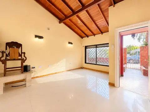 VENTA CASA 3 AMB GALERIA PATIO FRANCISCO ALVAREZ