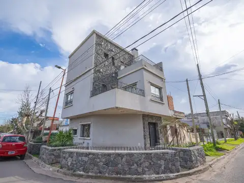 Venta Casa 4 ambientes José C Paz