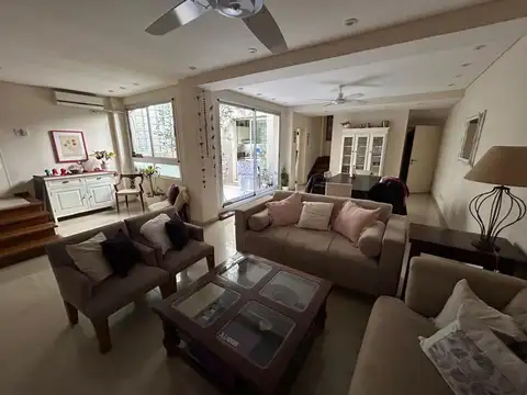 *CRÉDITO* HERMOSO PH 3 DORMS, AMPLIO LIVING COMEDOR Y PATIO