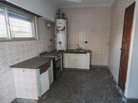 Casa 6 ambientes con 3 baños