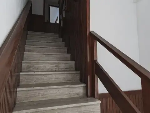 17 e/ 56 y 57- CASA 1100