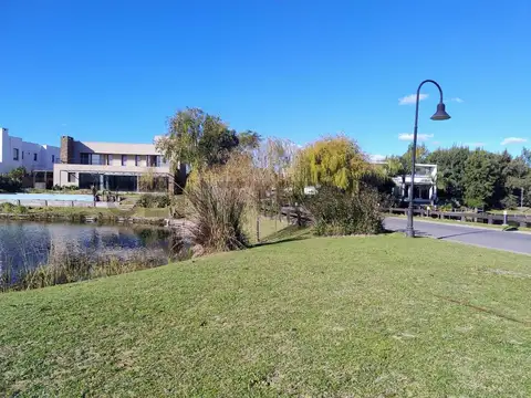 Terreno en Venta de 827,0 m2