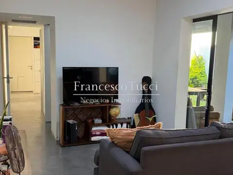 Casa PH en venta reformado a nuevo 2 ambientes Castelar