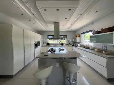 Casa en Venta al Oeste