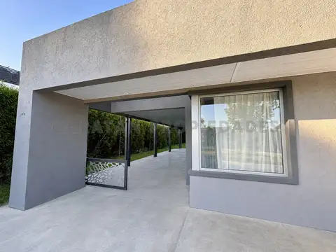 Casa 3 ambientes con 3 baños