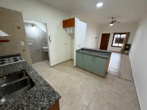 Alquiler PH de 3 ambientes en Villa Dominico