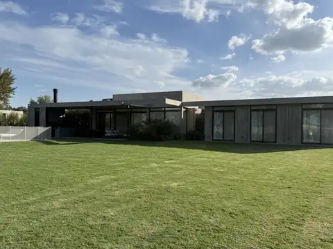 Casa en Venta en Luján, USD 342.000