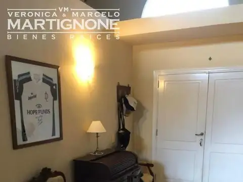 Casa en Venta con 4 cocheras