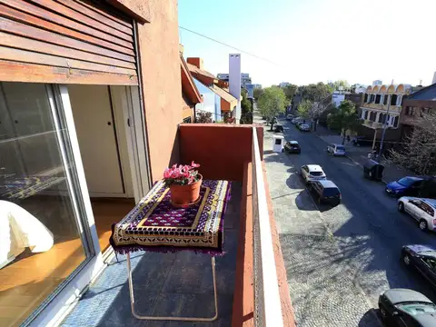 Depto Tipo Casa en Venta con 1 cocheras