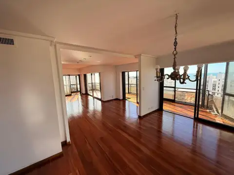 Departamento en Alquiler de 4 ambientes