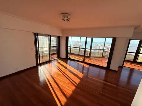 Departamento en Alquiler de 3 dormitorios