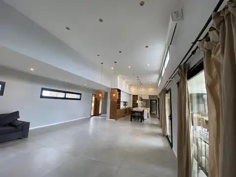 CASA EN ALQUILER  HARAS SANTA MARIA - EL REMANSO