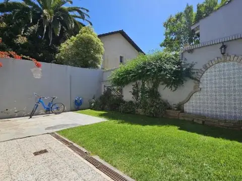 Casa en Venta con 1 cochera