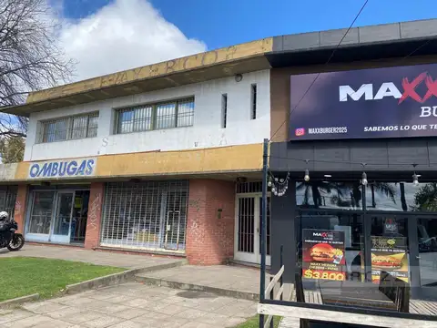 Local en Venta 40 años