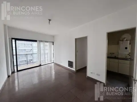 Avenida Juan De Garay 700