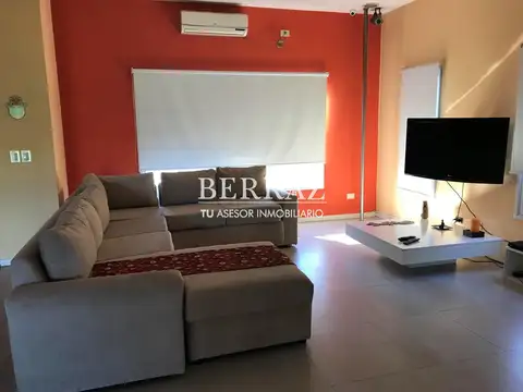 Casa 5 ambientes con 3 baños
