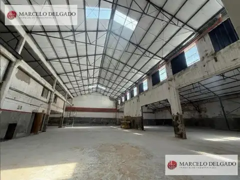 Galpón - Depósito de 2650 m2 en la Boca - ALQUILER