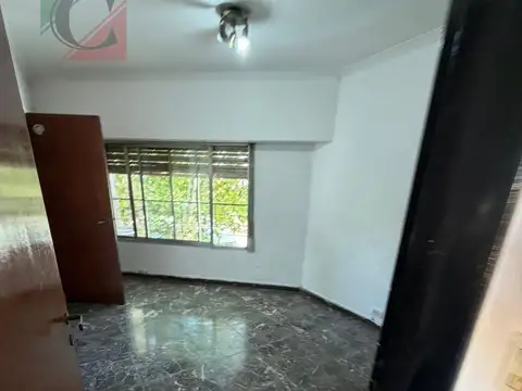 Depto Tipo Casa en Alquiler en Lanus Oeste, $ 600.000
