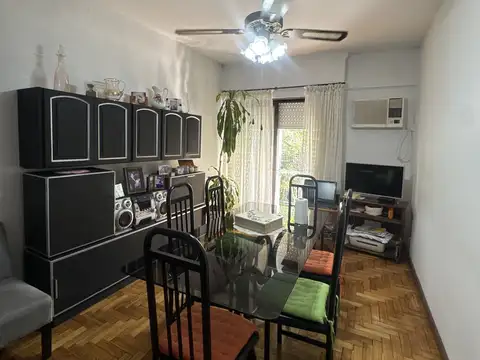 Hermoso dpto. 3 ambientes al frente c/ balcón