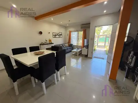 VENTA CASA CON PARQUE en Centro de la Reja