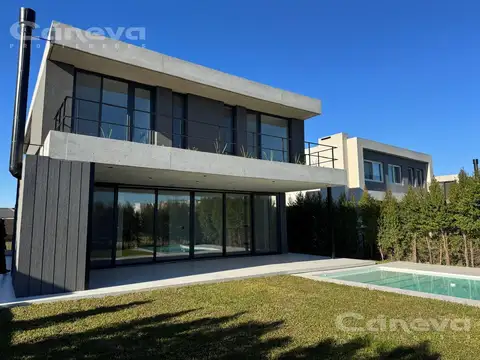 Casa 6 ambientes con 3 baños