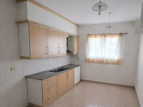 Depto Tipo Casa en Alquiler en Parque Avellaneda, $ 750.000