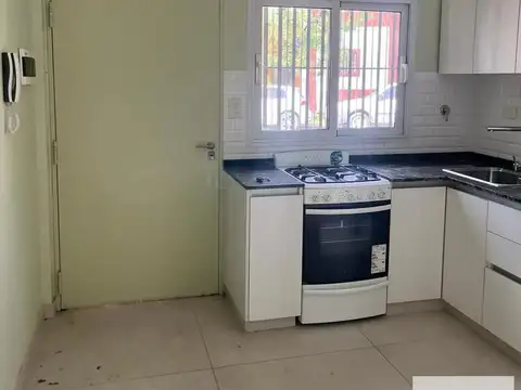 Depto Tipo Casa en Venta con 1 cocheras