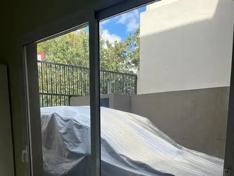 Morón 4575 e/ Avenida Carrasco y Gómez de Fonseca