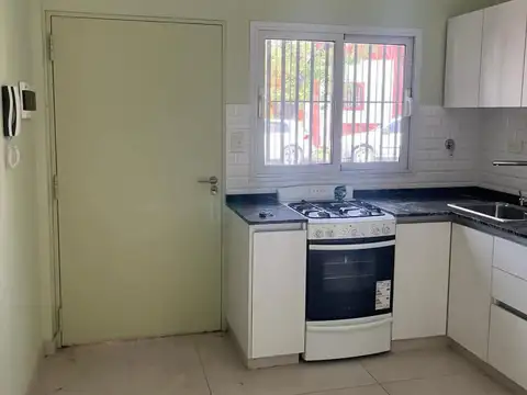 Depto Tipo Casa en Venta con 1 cocheras