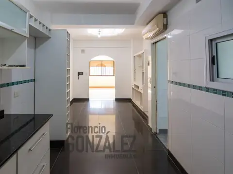 Depto Tipo Casa 4 ambientes con 2 baños