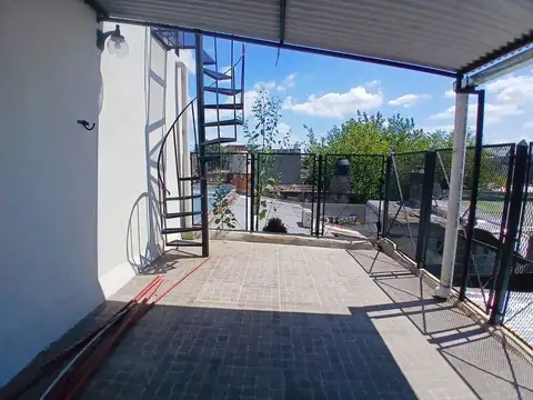 Depto Tipo Casa en Venta de 3 ambientes