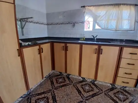 Depto Tipo Casa en Venta con 1 cocheras