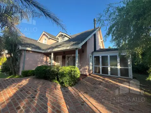 VENTA CASA 5 AMBIENTES EN ALTOS DEL SOL BARRIO CERRADO EN PARQUE LELOIR