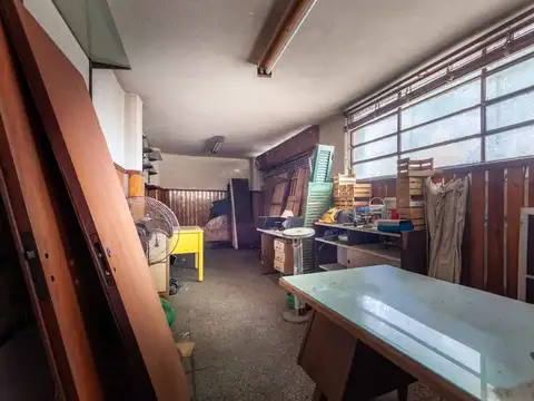 Venta Depósito- Galpón c/Vivienda Mataderos