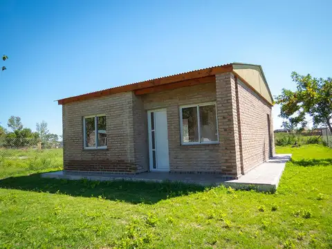 Casa a estrenar de 2 Dormitorios en Andino.