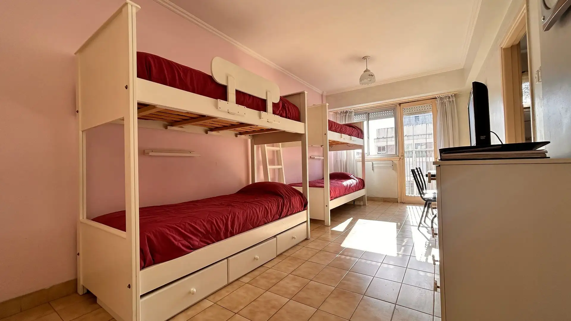 Venta monoambiente zona Guemes frente