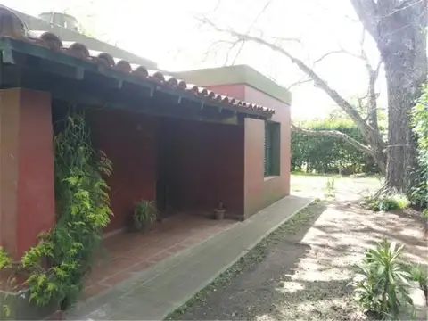 Luro nº 904 Esq. Bosch