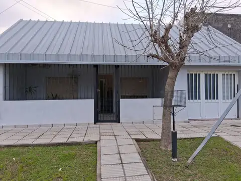 VENTA CASA EN GUADALUPE OESTE 