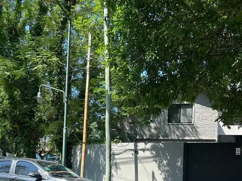 Oficina en Venta con 3 cocheras