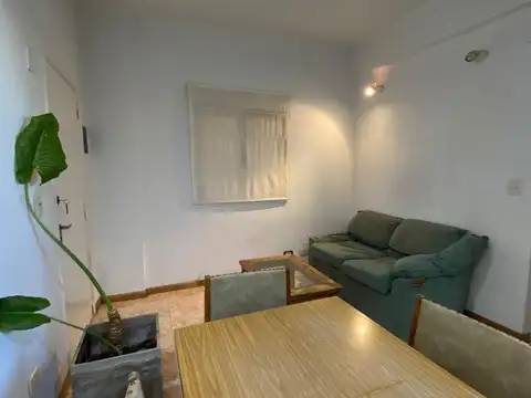 San Martín centro. Departamento 2 ambientes con cocina y bañ
