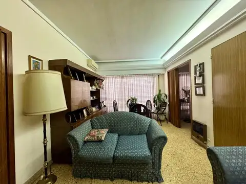 Depto Tipo Casa en Venta 40 años