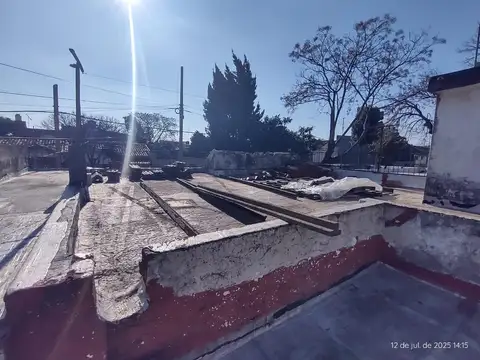 Oportunidad 150 m² totales en zona I1 a una cuadra de Mitre