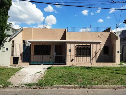 Oportunidad 150 m² totales en zona I1 a una cuadra de Mitre