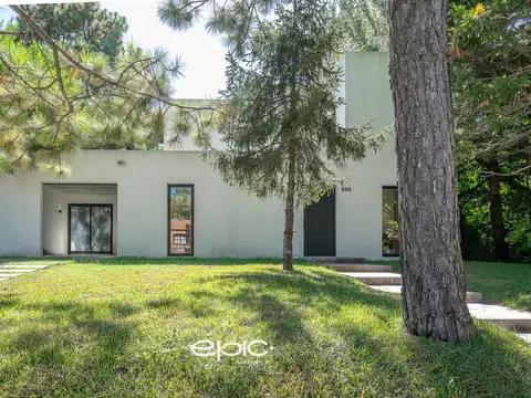 Casa en Alquiler Temporal con 1 cochera