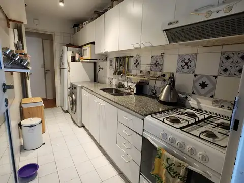 Departamento 3 amb amueblado al frente balcón. HERMOSO  