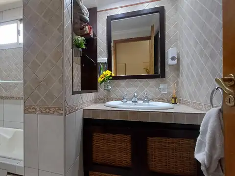 Depto Tipo Casa en Venta en Banfield, USD 110.000