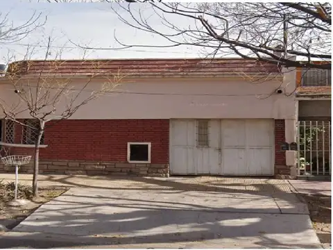  CASA  TERRENO EN VENTA DORREGO GUAYMALLEN 